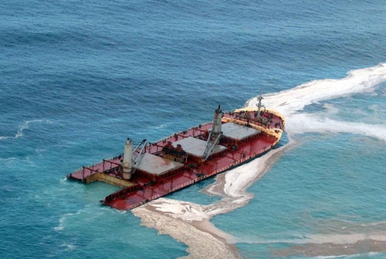 ship_werck_oil_spills_aerial_view-768x515 ship_werck_oil_spills_aerial_view-768x515